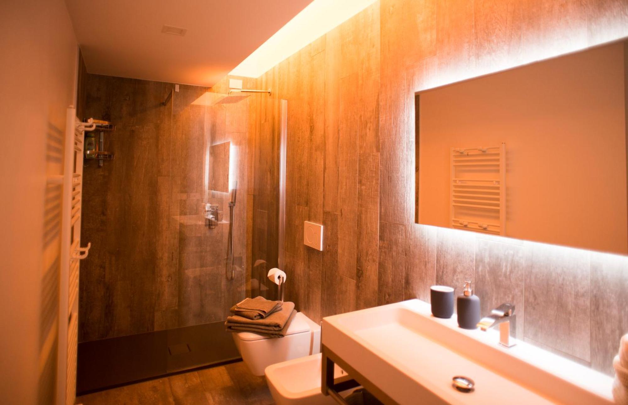 La Viscontea Apartment Леко Екстериор снимка