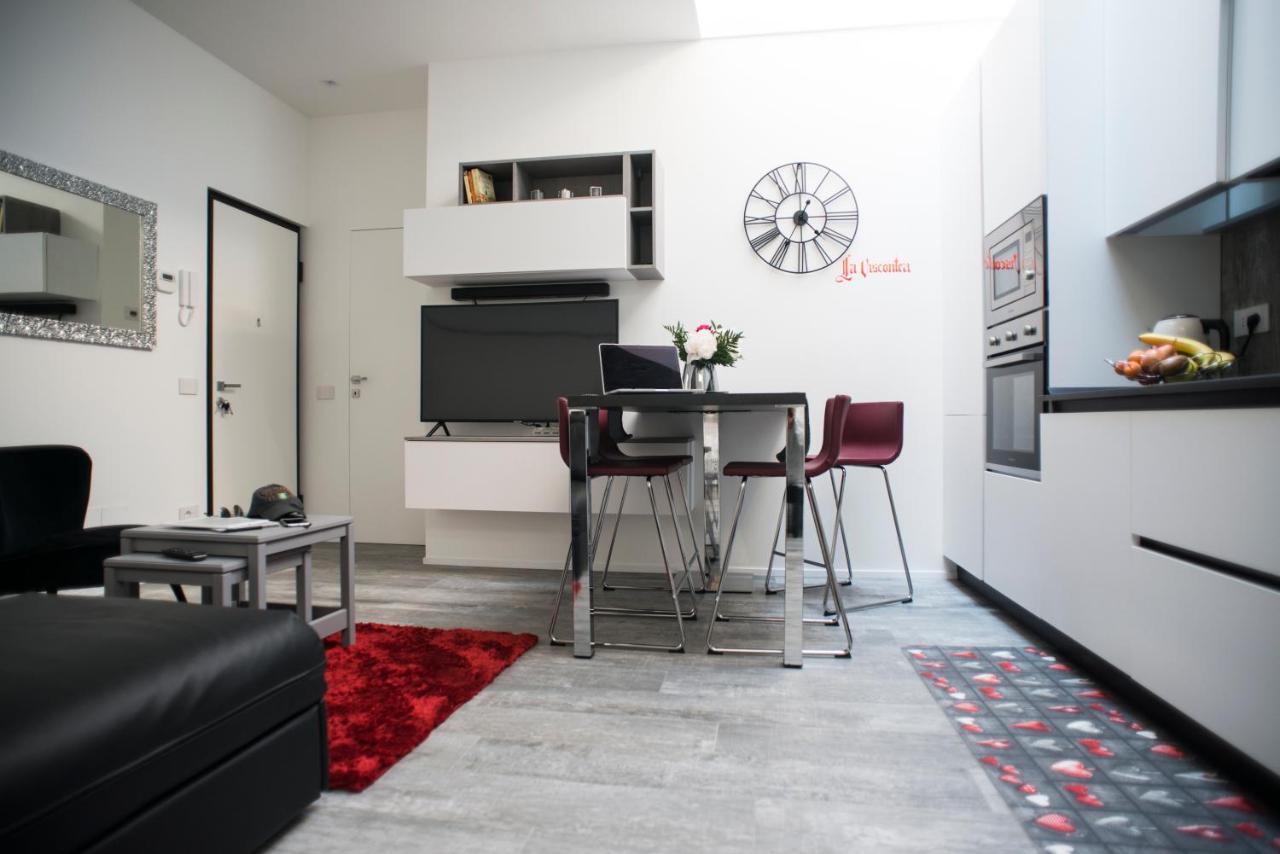 La Viscontea Apartment Леко Екстериор снимка