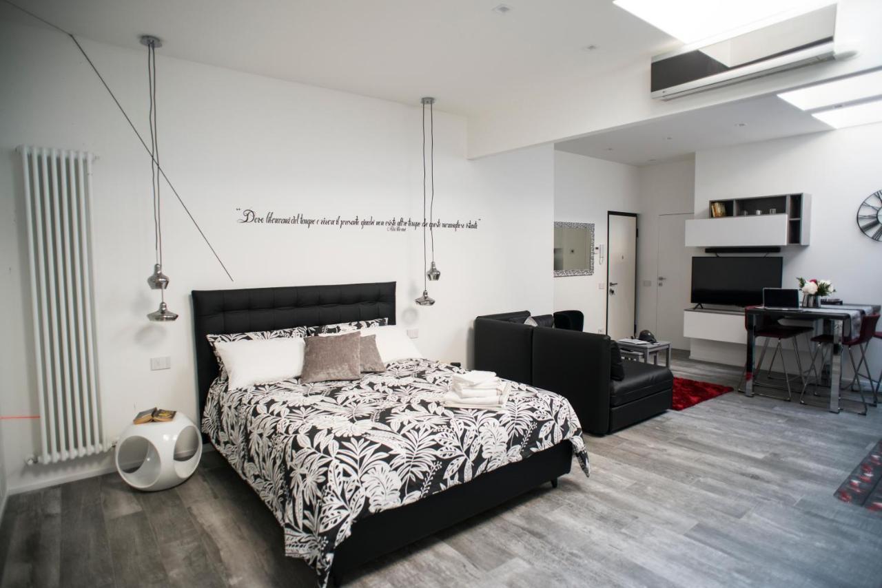La Viscontea Apartment Леко Екстериор снимка